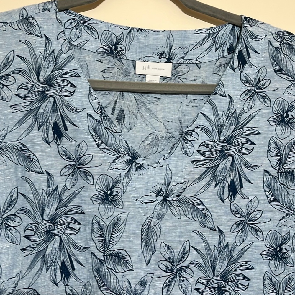 J. Jill Love Linen Palm Print V Neck Top SP - Picture 3 of 9